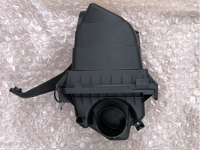 Корпус воздушного фильтра в сборе 68060812AA CHRYSLER