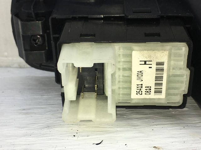 RENAULT 25411JY00A Кнопка включения мотора стеклоподъемника передняя правая в наличии Винница