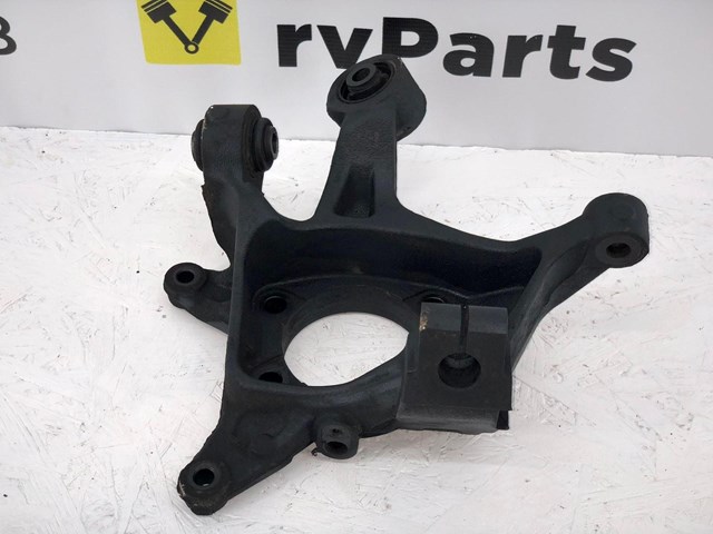 Кулак поворотный правый 28411AJ04A SUBARU