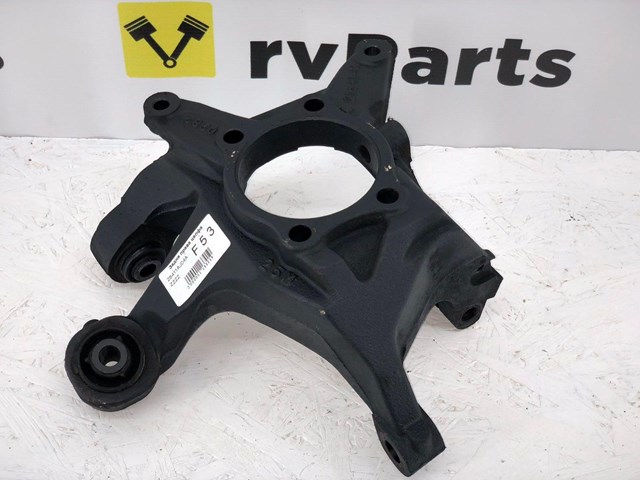 SUBARU 28411AJ04A Цапфа задняя правая в наличии Ужгород