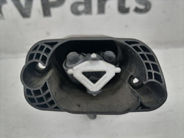 VOLVO 30699230 Держатель форсунки омывателя фары (подъемный цилиндр) в наличии Киев