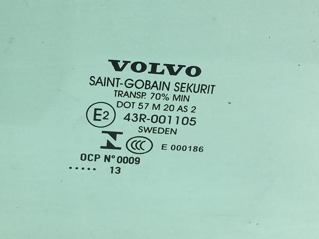 VOLVO 30745620 Стекло двери задней правой в наличии Житомир