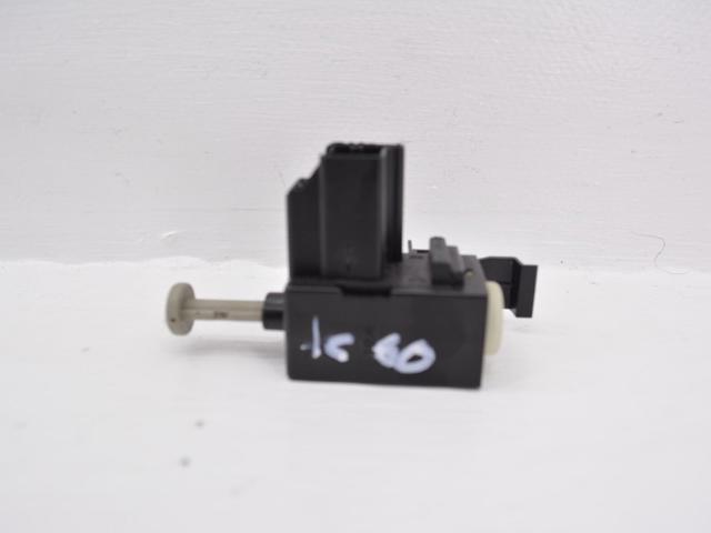 VOLVO 30773748 Датчик включения сцепления  в наличии Львов