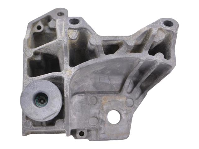 30793561 VOLVO Кронштейн подушки (опоры) двигателя правой купить в Полтава