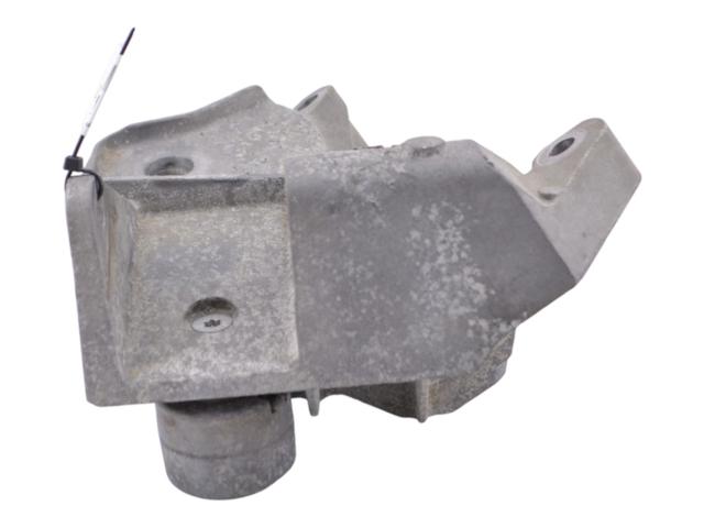 Кронштейн подушки (опоры) двигателя, правой 30793561 VOLVO