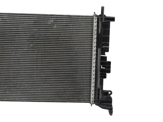 VOLVO 31338288 Радиатор охлаждения двигателя в наличии Житомир