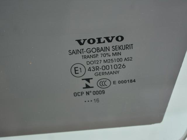 31385414 VOLVO Стекло двери передней левой купить в Павлоград