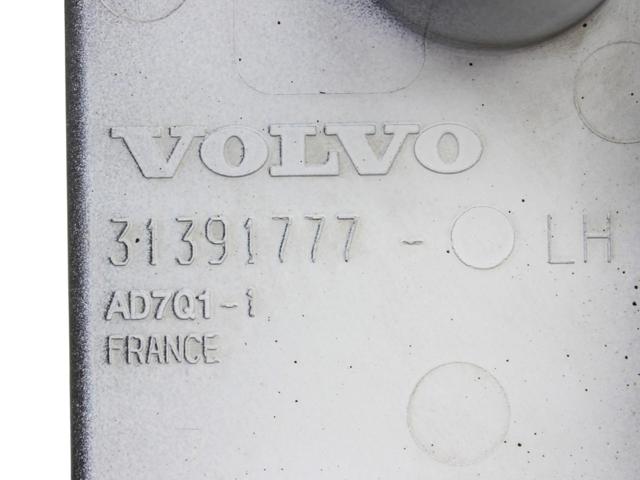 VOLVO 31391777 Кронштейн крепления крыла переднего левого передний в наличии Чернигов