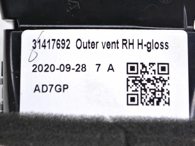 VOLVO 31417692 Решетка вентиляции салона на "торпедо" правая в наличии Черновцы