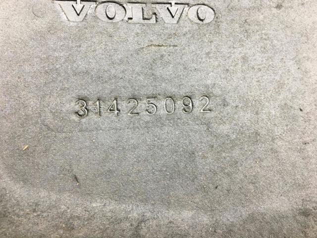 VOLVO 31425092 Защита двигателя передняя в наличии Харьков