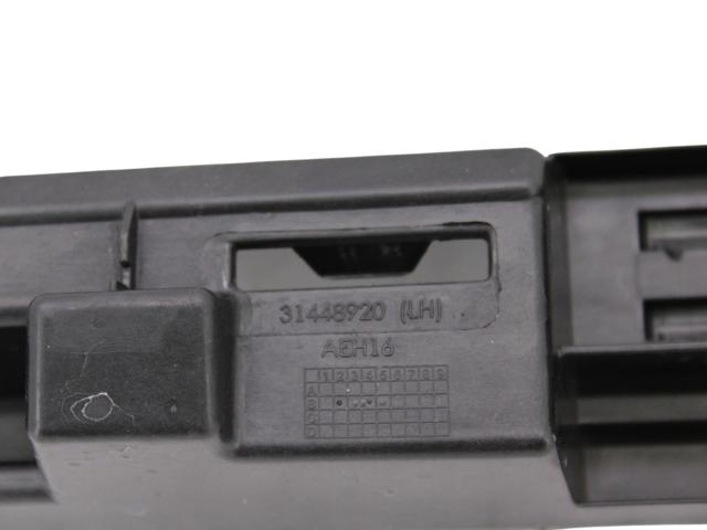 31448921 VOLVO Кронштейн наружной накладки порога правой купить в Киев