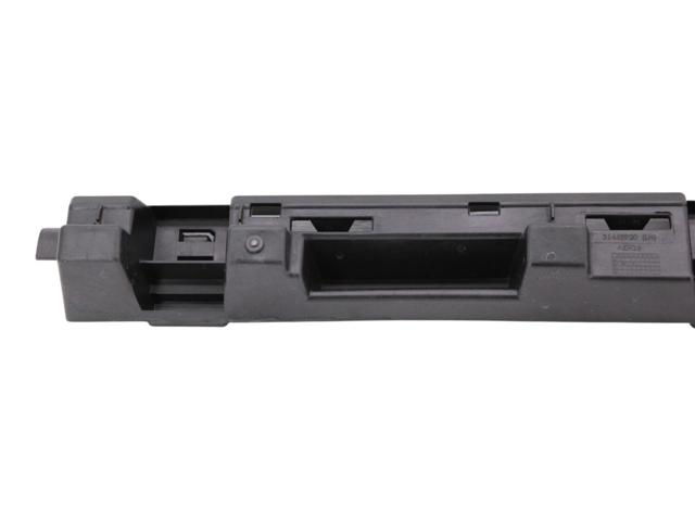 31448921 VOLVO Кронштейн наружной накладки порога правой купить в Ирпень