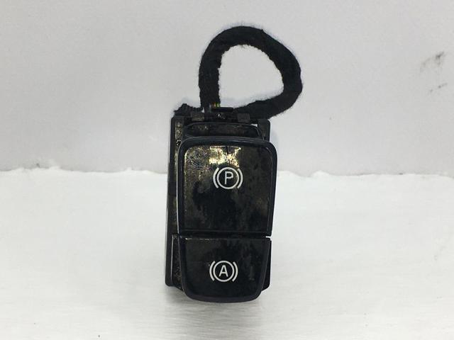 Кнопка электромеханического стояночного тормоза 31456219 VOLVO