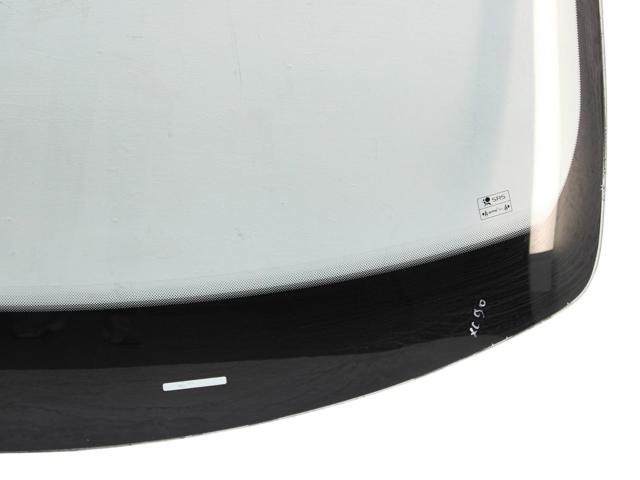 VOLVO 31468007 Стекло лобовое  в наличии Украина