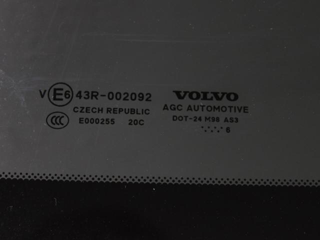 VOLVO 31468147 Стекло кузова (багажного отсека) правое в наличии Харьков