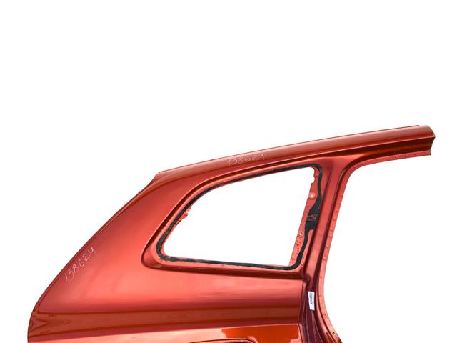 VOLVO 31484169 Крыло заднее правое в наличии Киев