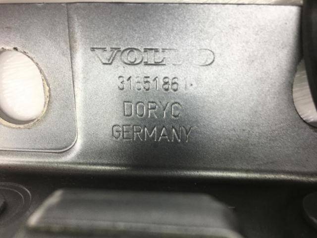 VOLVO 31651861 Петля капота правая в наличии Винница