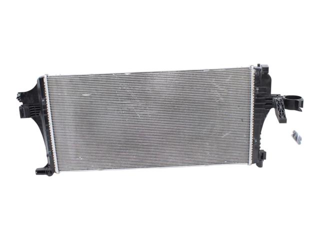 Радиатор охлаждения 31686548 VOLVO