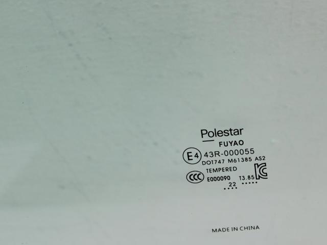 Стекло передней двери, левой 31688226 VOLVO