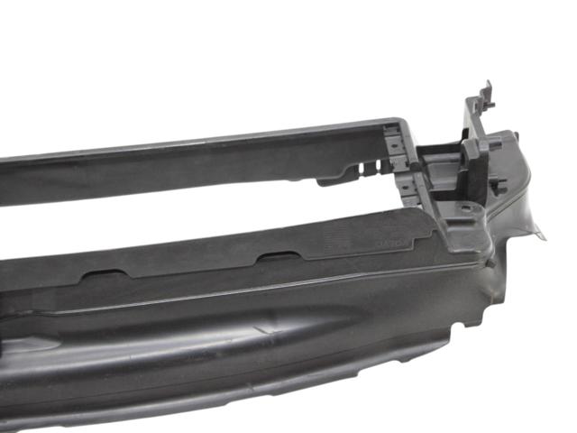 31690202 VOLVO Дефлектор радиатора купить в Чернигов