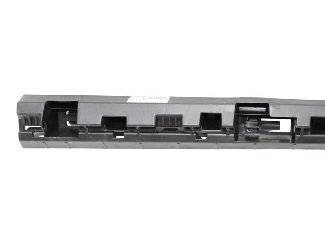 VOLVO 32216384 Кронштейн наружной накладки порога левой в наличии Киев