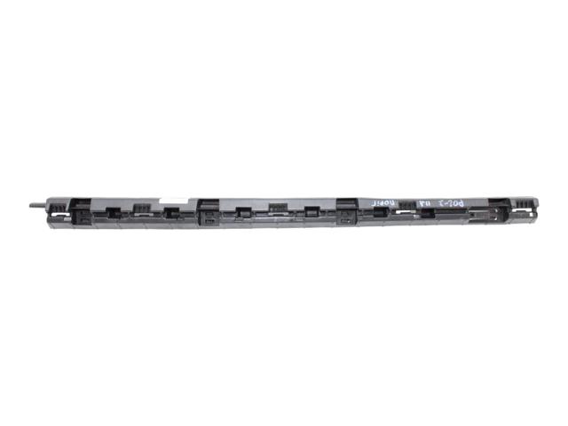 Кронштейн наружной накладки порога левой 32216386 VOLVO
