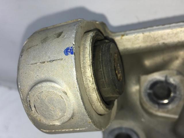 VOLVO 32246247 Цапфа задняя правая в наличии Харьков