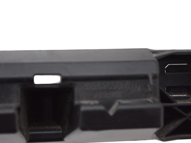 VOLVO 32262698 Кронштейн наружной накладки порога левой в наличии Черкассы