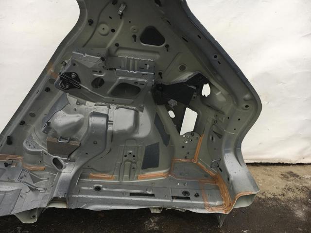 Крыло правое заднее 32310037 VOLVO