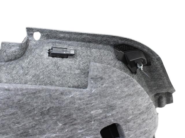 32344767 VOLVO Облицовка багажного отсека левая купить в Чернигов
