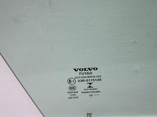 VOLVO 32368754 Стекло двери передней правой в наличии Ирпень