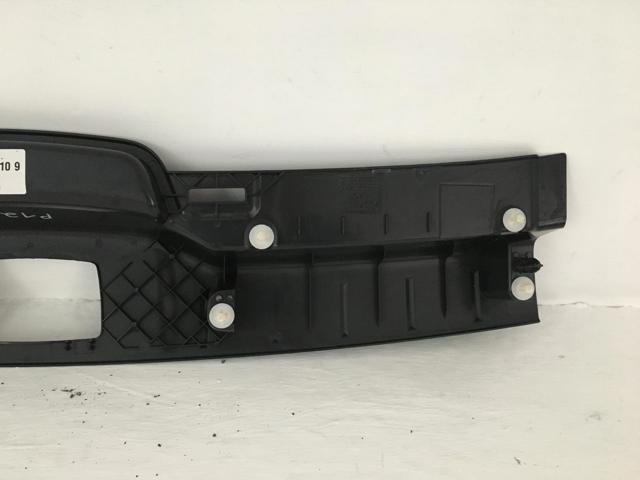 VOLVO 39854374 Облицовка задней панели багажника в наличии Ирпень