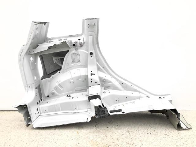BMW 41009811553 Боковина кузова левая в наличии Ужгород