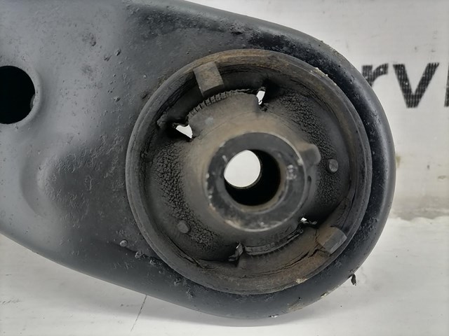 4806805080 TOYOTA Рычаг передней подвески нижний правый купить в Чернигов