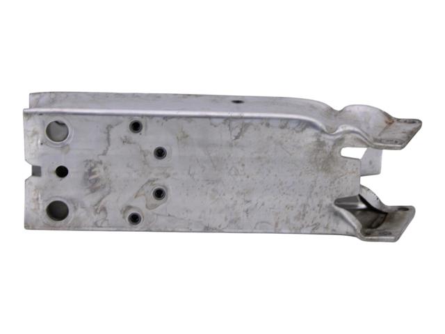 Кронштейн усилителя переднего бампера 51117406388 BMW