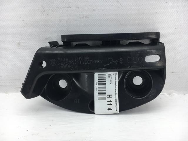 Правый кронштейн крепления бампера заднего 51127118194 BMW
