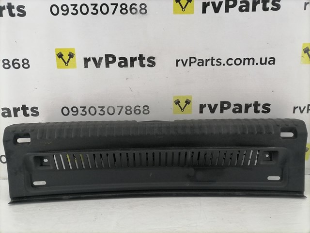 VAG 5N086345982V Облицовка задней панели багажника в наличии Украина