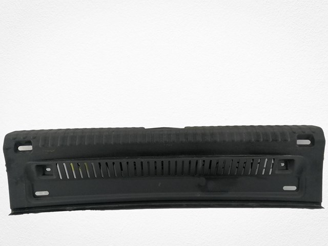 Накладка задней панели багажника 5N086345982V VAG