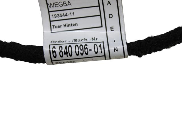 Электропроводка задней двери 61126812218 BMW