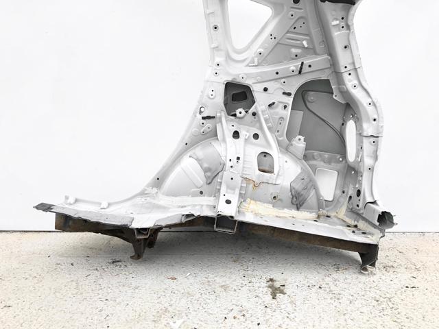 TOYOTA 616010F020 Крыло заднее правое в наличии Николаев