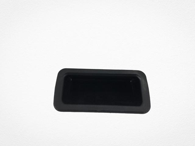 Ручка закрытия крышки багажника внутреняя 63160FE010 SUBARU