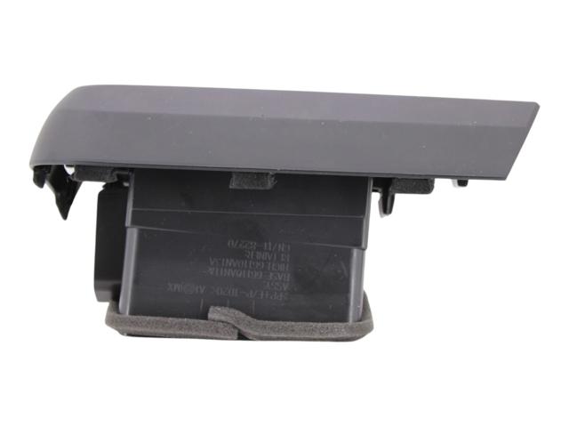 SUBARU 66110AN11A Решетка вентиляции салона на "торпедо" левая в наличии Одесса