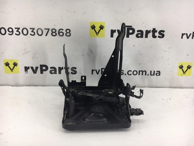 Поддон АКБ 68247459AA CHRYSLER