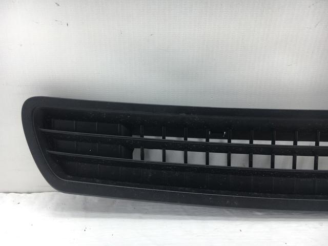 68745JD000 NISSAN Решетка обдува лобового стекла на "торпедо" купить в Одесса