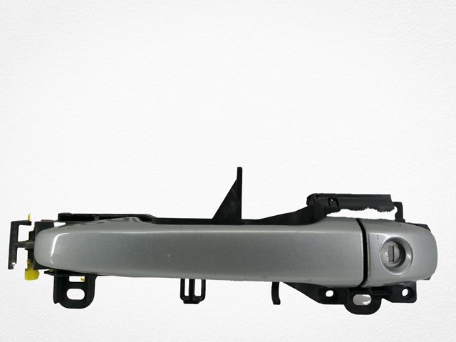 Держатель наружной ручки двери, передней левой 6920205032 TOYOTA