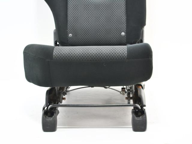 TOYOTA 7165042010 в наличии Украина