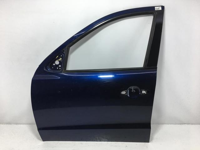 Передняя левая дверь 760032B030 HYUNDAI