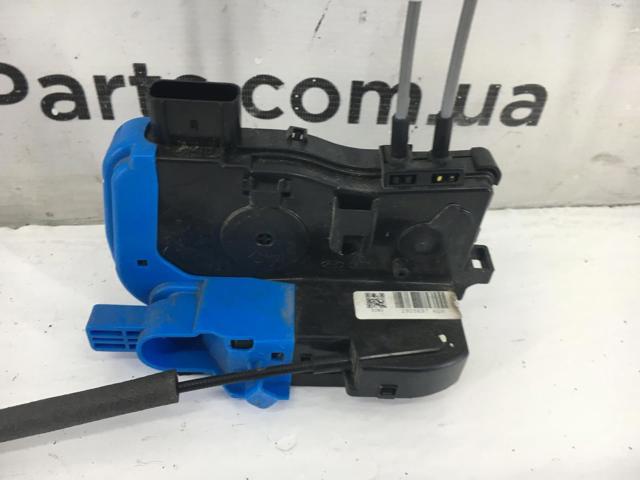 HYUNDAI 814202V000 Замок двери задней правой в наличии Винница