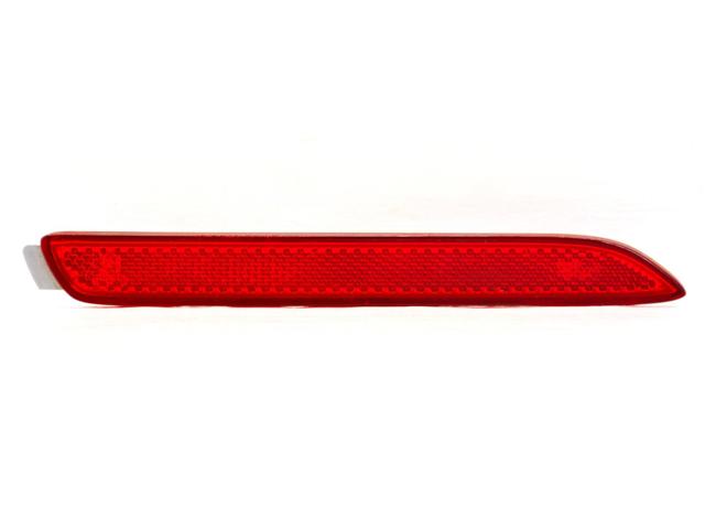 Правый катафот заднего бампера 819100F010 TOYOTA