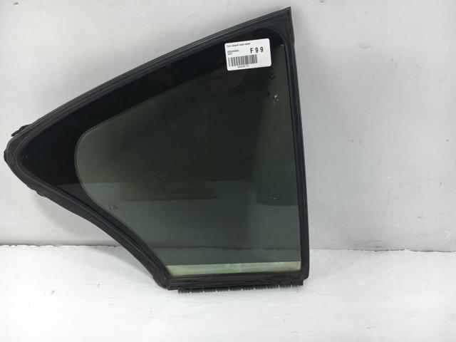 Задняя форточка правая 822624GA0A NISSAN